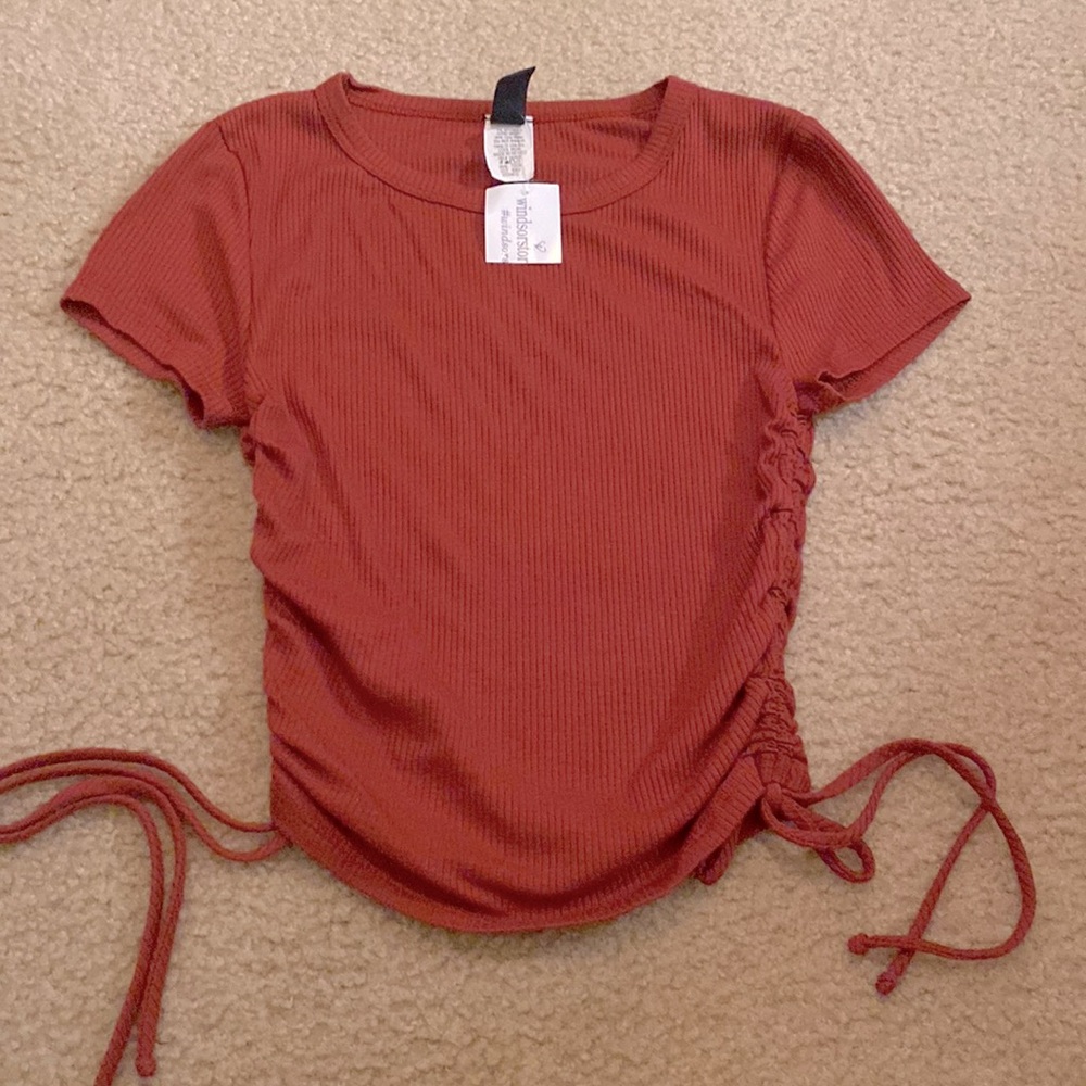 super cute never worn solid winsor top small